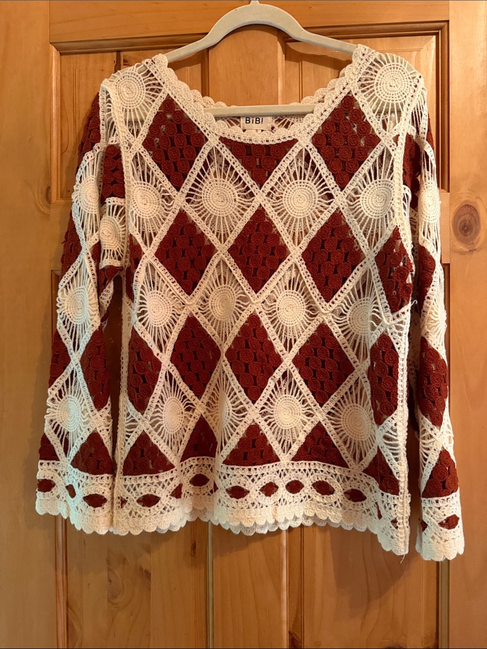BiBi Open-Knit Diamond Crochet Sweater in Rust and Cream